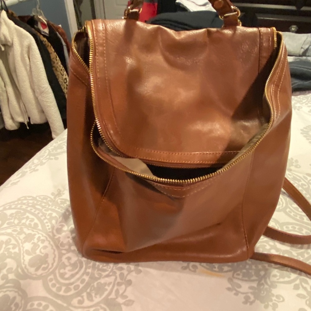 Soft Leather Backpack. Cognac color.